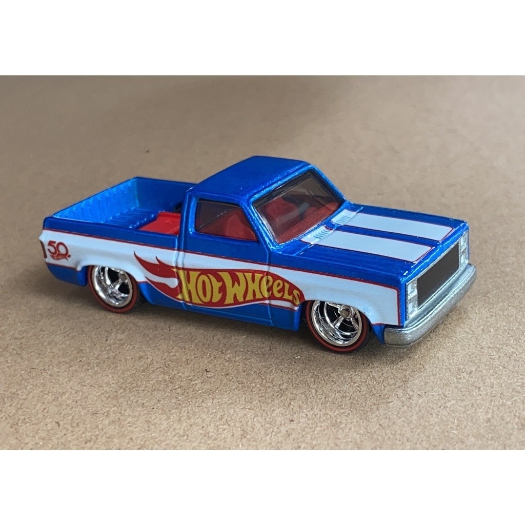 Hot Wheels hotwheels 50th 2018 Display Boxes 83 ChevroletChevy Silverado