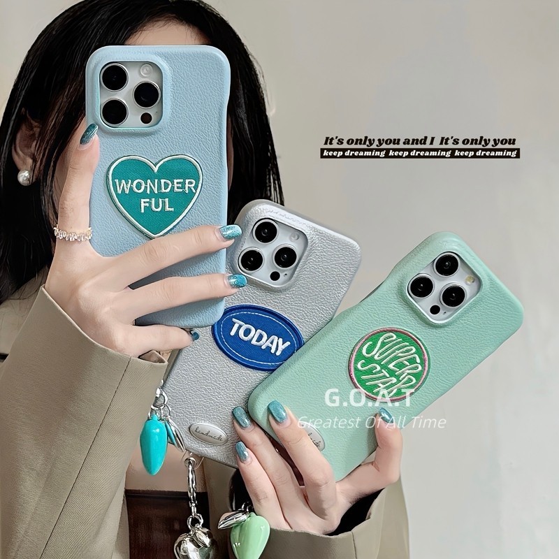Goat หนังครึ่งแพ็คขั้นสูงเย็บปักถักร้อยภาษาอังกฤษปลอกสําหรับ iPhone 15 11 14 13 12 Pro Max เคส iPhone ป้องกัน anti-drop ฝาหลังกรณี