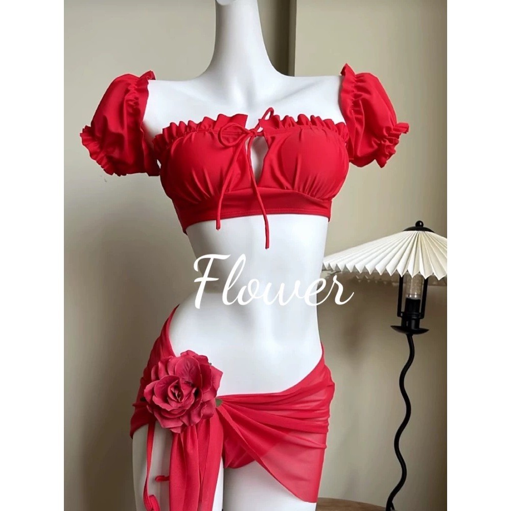 Summer Girl ชุดว่ายน้ำผู้หญิง บิกินี่3ชิ้น+ชุดคลุม ชุดสูทสีแดง รุ่นใหม่  สายรัดปรับระดับได้ มีฟองน้ำ ราคา ถูกที่สุด ดีลบีเคเค แกลเลอรีภาพที่ 4