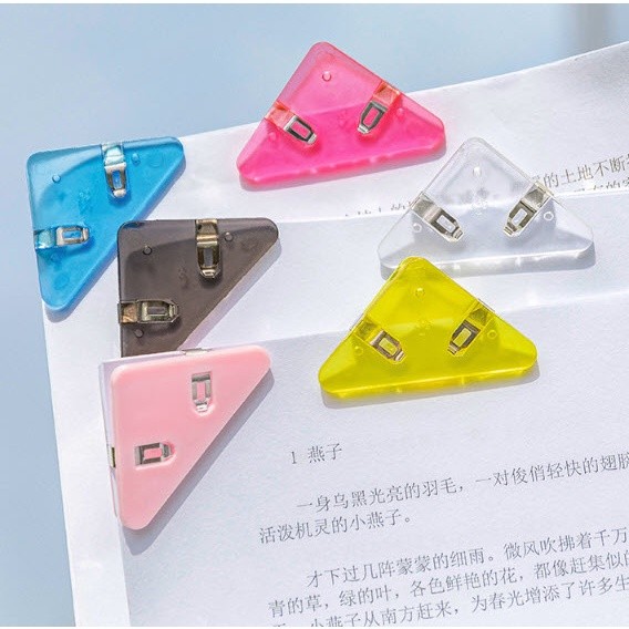 S0444 คลิปหนีบกระดาษ สามเหลี่ยม เข้ามุม คลิป คลิปใส คลิบ คลิปมุม ทรงสามเหลี่ยมน่ารัก สีเยอะมากๆ - รูปที่ 3