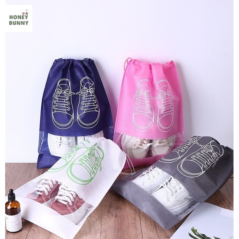 ถุงเก็บรองเท้า เพื่อพกพาง่าย วัสดุกันน้ำ 2 ขนาด สีเทา สีขุ่น 32x44cm/ 29x43cm