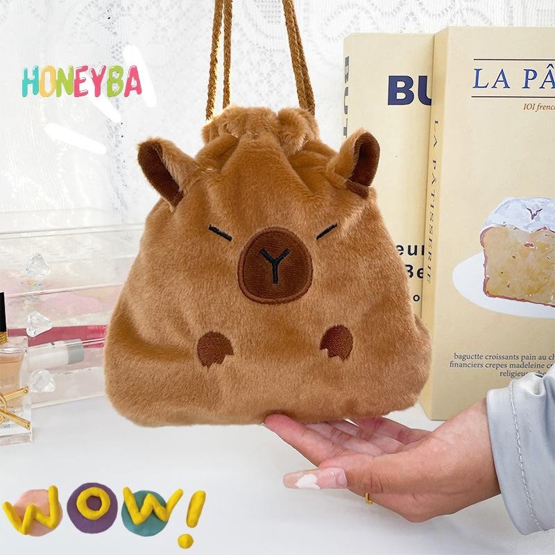 <Honeyba> น่ารักการ์ตูน Capybara กระเป๋าเครื่องสําอางขนาดใหญ่ความจุ Capybara Plush กระเป๋าเก็บ Kawaii แบบพกพา Drawstring กระเป๋าเก็บของขวัญ Nice