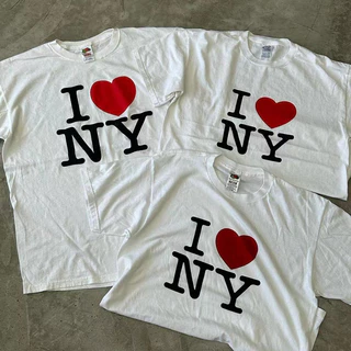 (จัดส่งตลอด 24 ชั่วโมง）OOOK Officialเสื้อยืดแขนสั้นมีการพิมพ์ลายหัวใจและตัวอักษร“I LOVE NY”เสื้อยืดสั้นพอดีตัวสำหรับฤดูร
