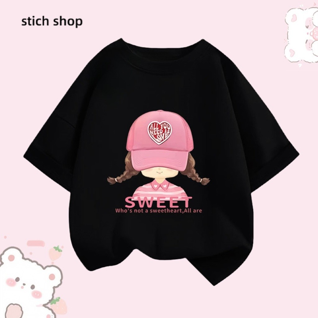 （ จัดส่งทันที ）เสื้อยืดแขนสั้นลายสาวน้อยหมวกสีชมพูสำหรับนักเรียนชายและเด็กหญิงในช่วงฤดูร้อน