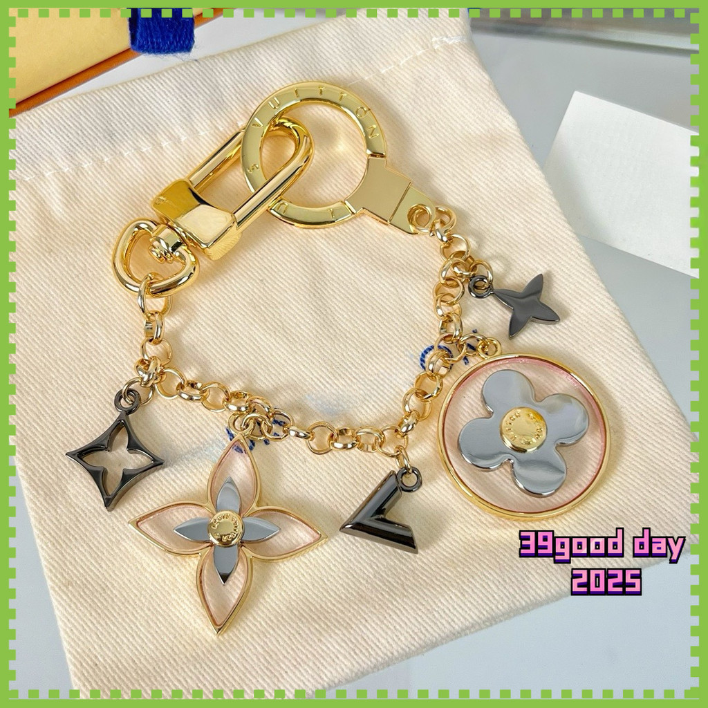 พวงกุญแจห้อยกระเป๋า ดอกไม้สี่กลีบ / 53185