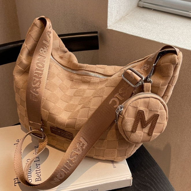 [พร้อมส่ง]กระเป๋าสะพายไหล่ ผ้าแคนวาส ขนาดใหญ่ จุของได้เยอะ ลายตารางหมากรุก แฟชั่นฤดูร้อน สไตล์เกาหลี และญี่ปุ่น