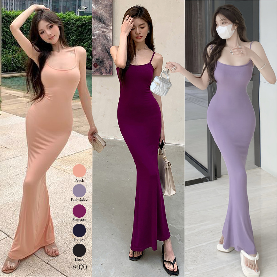 แมกซี่เดรสยาว สีดำ สายเดี่ยวคอยู สีพื้นมินิมอล ทรงพอดีตัว ใส่แล้วดูเพรียว เน้นสัดส่วนเว้าโค้ง ดูหรู #8070