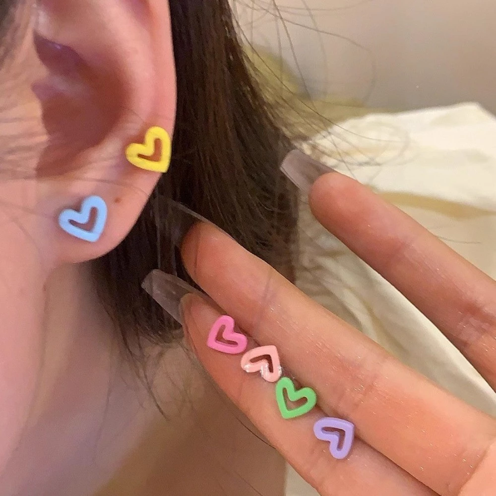 6ชิ้น/เซ็ตโลหะผสมใหม่ต่างหูหัวใจกลวงออกสีสันสดใสสําหรับผู้หญิง