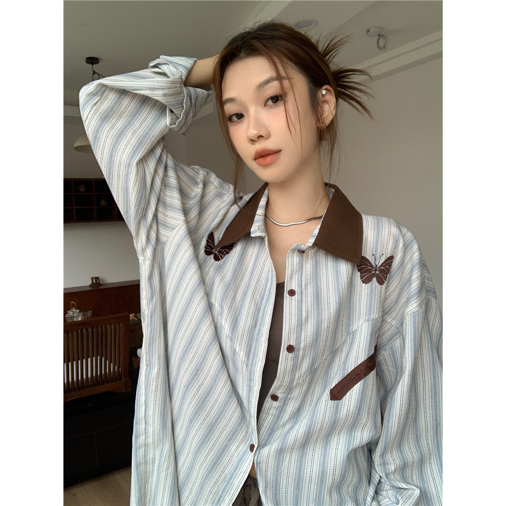 ซูซี ย้อนยุคผีเสื้อพิมพ์ลายฤดูใบไม้ร่วงหลวมคอปกแขนยาวเสื้อสตรีเสื้อ 240905