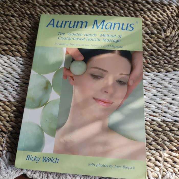หนังสือ AURUM MANUS - RICKY WELCH พรีเลิฟดั้งเดิม