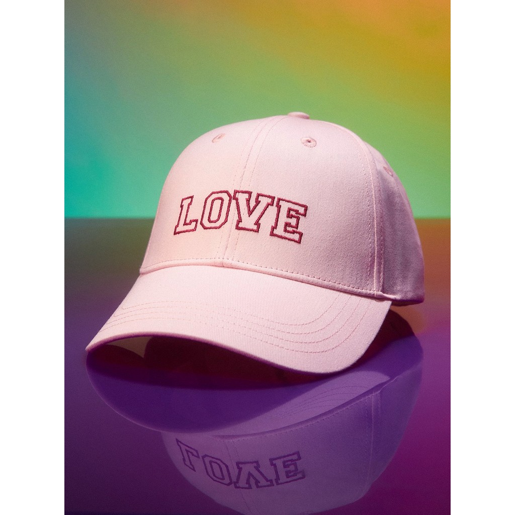 [Pomelo] หมวกแก๊ปปักคำว่า "LOVE" / "LOVE" Embroidered Baseball Cap