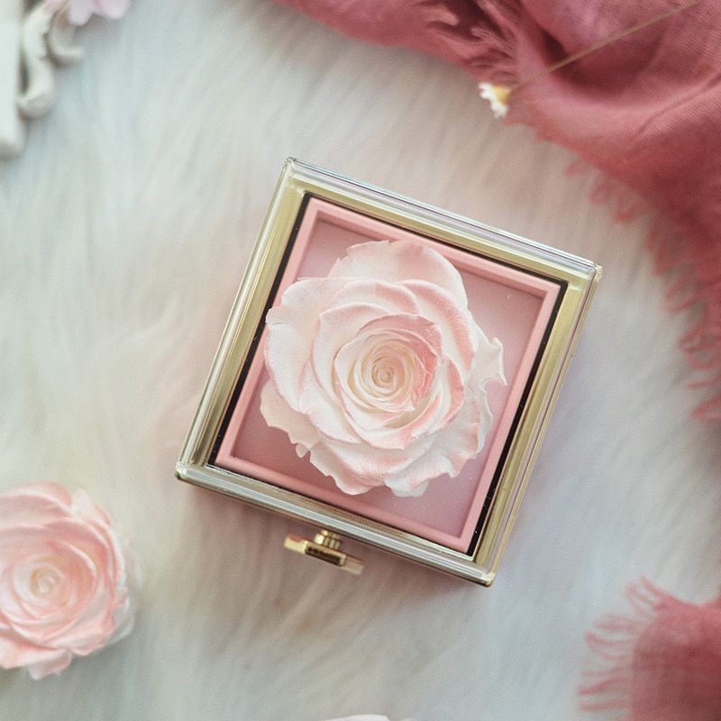 [คลังสินค้าพร้อม] กล่องเครื่องประดับ MJshop กล่องของขวัญสําหรับแฟนกล่องของขวัญหมุนกุหลาบกล่องดอกไม้ท