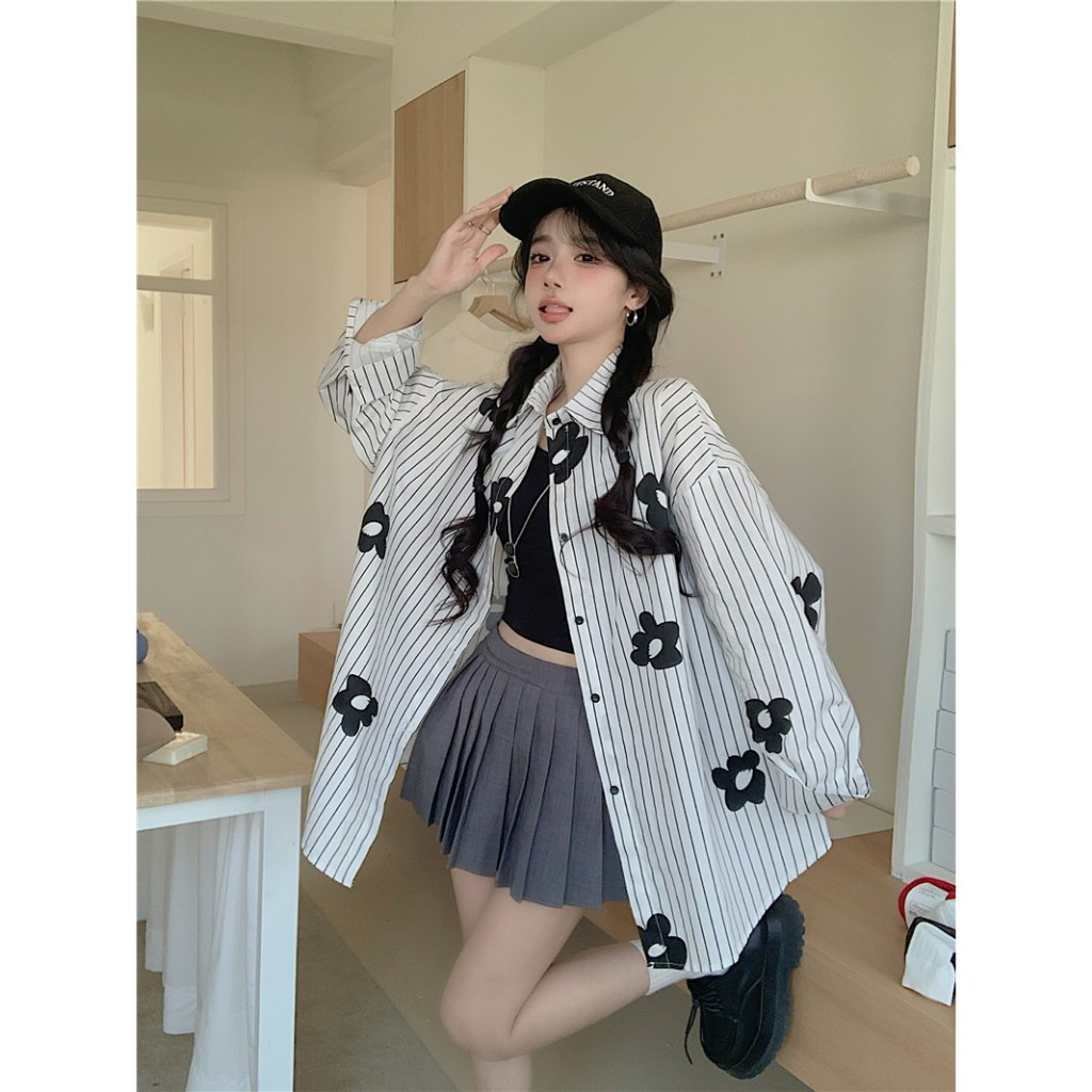 ล้างสต็อก💓 MUJ002 เสื้อลายทางแขนยาวไหล่ตก พิมพ์ลายดอกไม้สุดน่ารัก ใส่คลุมชิคๆ  รอบอก44 สาวอวบ สาวอ้วนใส่ได้ - รูปที่ 2