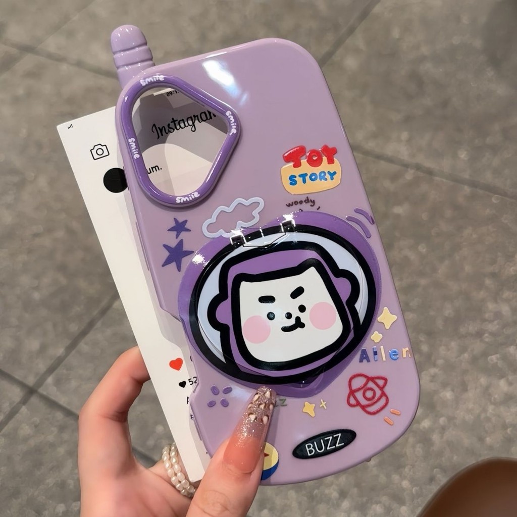 เหมาะสําหรับ iPhone 11, 15, 12, 13, 16, 14 Pro Max, 8 Plus, 7 Plus, X, XR, XS, Max 7, 8 Plus, SE เคสป้องกัน, กันรอยขีดข่วน, กันกระแทก, เคสป้องกันน้ําหนักเบา อะนิเมะพี่ใหญ่เคสโทรศัพท์สร้างสรรค์สวมกระจกและวงเล็บเคสป้องกันน่ารักเคสแข็งแฟชั่น ราคา ถูกที่สุด ดีลบีเคเค แกลเลอรีภาพที่ 2