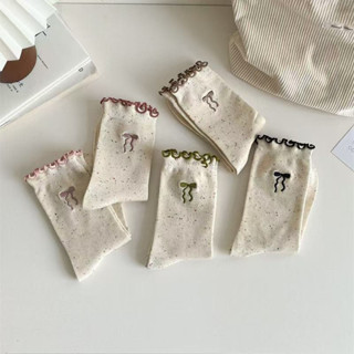 Girlybra ถุงเท้า ข้อกลาง ลายโบว์ มินิมอล เรียบง่าย ลายขอบหยั…