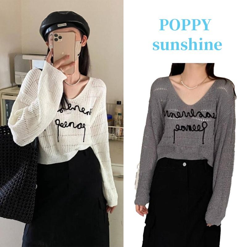 เสื้อสเวตเตอร์ถักสั้นแขนยาวคอวีสำหรับผู้หญิง เสื้อสวมหัวผ้าแจ็คการ์ดลายตัวอักษรกลวง แฟชั่นเกาหลี มี 