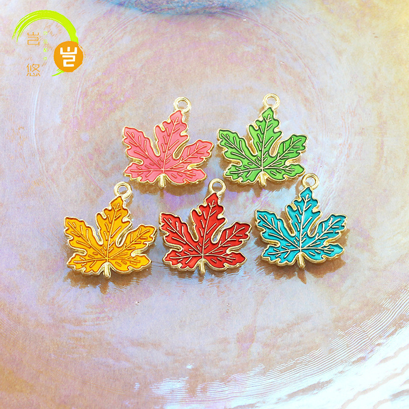 2 ชิ้น/ล็อตการ์ตูนวันขอบคุณพระเจ้า Maple Leaf ใบโลหะผสมเคลือบจี้อุปกรณ์เสริม Charms สําหรับผู้หญิง, Key Chain/ต่างหู/สร้อยคอจี้ Handmade DIY เครื่องประดับ 211