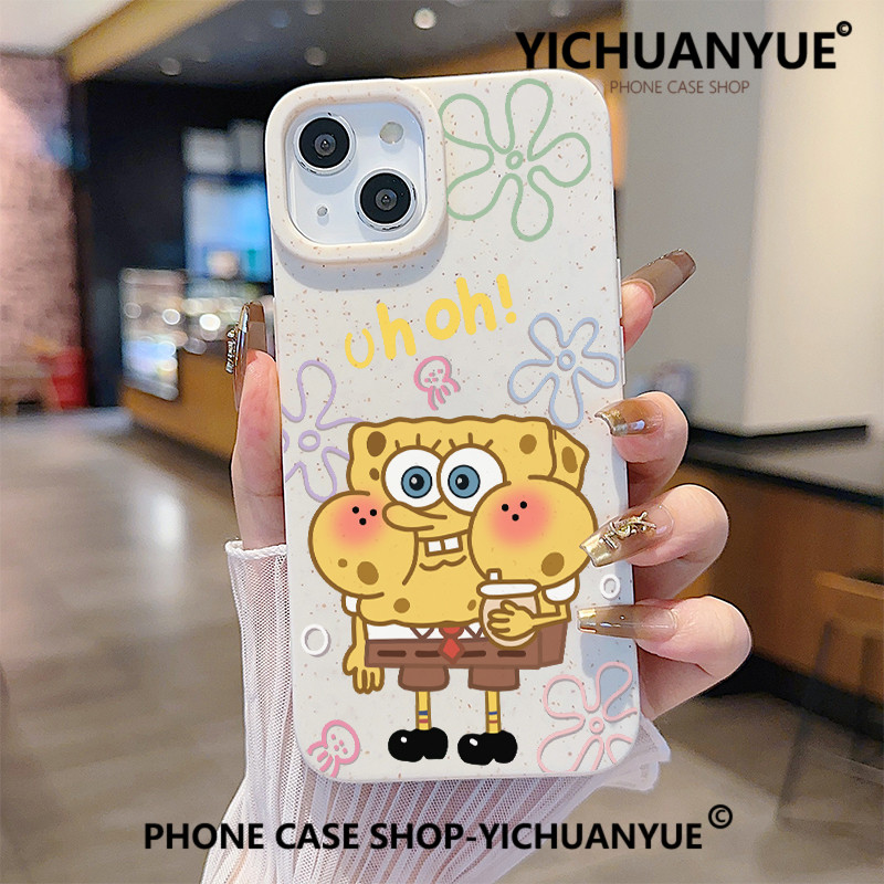 💕แฟชั่นและน่ารัก SpongeBob ถือรูปแบบน้ําผลไม้ซิลิโคนนุ่มกรณีโทรศัพท์ที่สวยงาม for lPhone13 12 14 15 