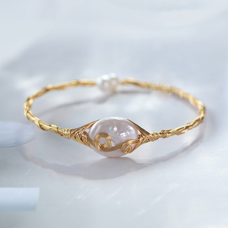 สร้อยข้อมือมุกน้ําจืดบาร็อค