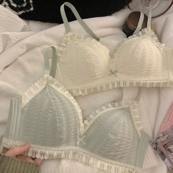 ชุดชั้นในลูกไม้บาง สไตล์ใหม่ Push-Up Type ไม่มีแหวนเหล็ก 3/4 Bra