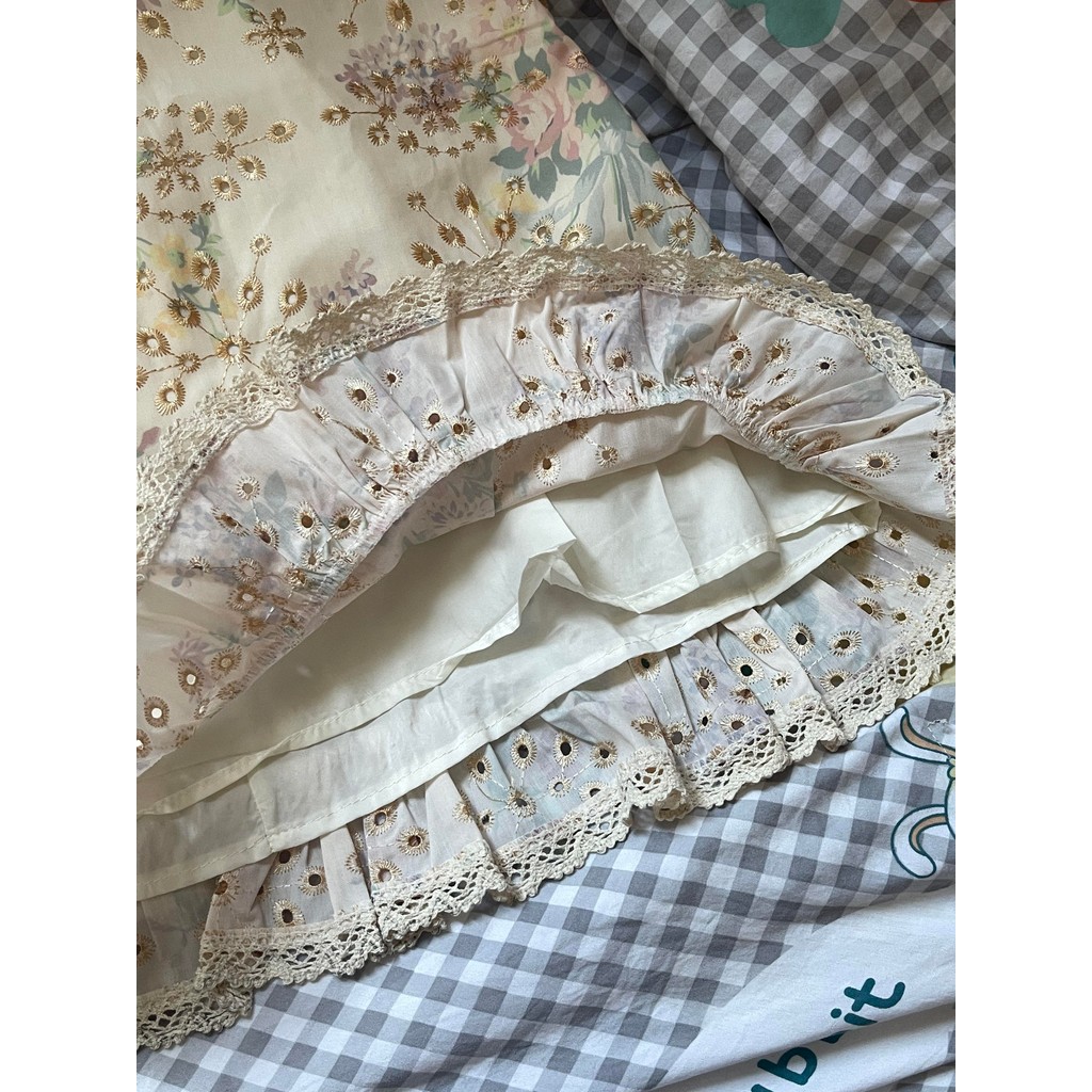 Chili Kokoชุดเดรสสายเดี่ยวเซ็กซี่สไตล์ฝรั่งเศสลายดอกไม้กลวง ชุดเดรสเสื้อกั๊กคอเหลี่ยมระบายโบว์สำหรับผู้หญิงมีซับใน 99110 - รูปที่ 3