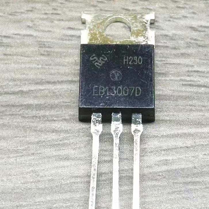 NPN สวิตช์ไตรโอด   อี13007   EB13007D