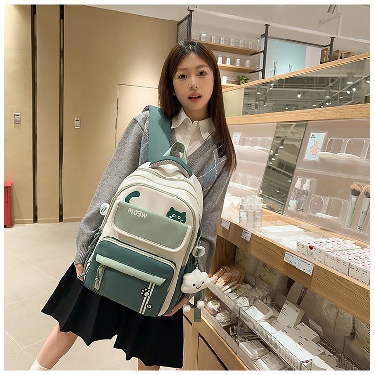 กระเป๋าเป้นักเรียน ม.ต้น ม.ปลาย サイズใหญ่ น่ารัก สไตล์ 2025 ออกแบบเพื่อลดภาระน้ำหนักบนหลัง เนื้อผ้าแข็งแรง หลายช่อง เก็บของเป็นระเบียบ ใส่หนังสือได้ครบ พร้อมส่ง