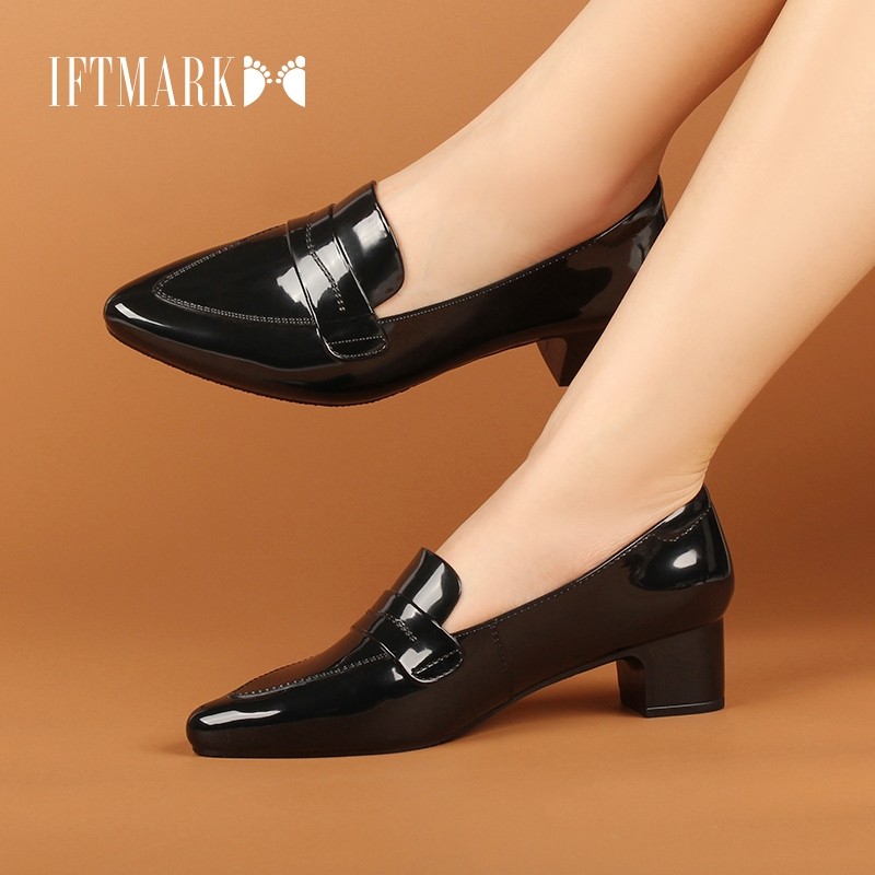 IFTMARK รองเท้าแฟชั่นผู้หญิง สีดำสไตล์เกาหลี ส้นกลาง เพิ่มความสูง ใส่แล้วดูดีทุกลุค
