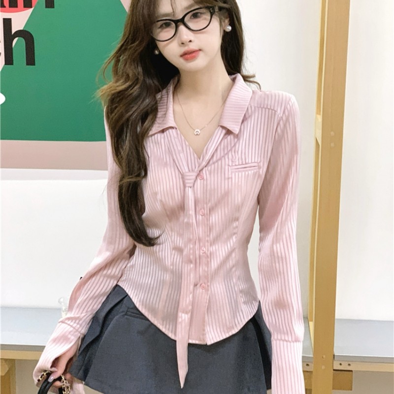 Bived S-L เสื้อเชิ้ตผู้หญิง เสื้อยืดแขนยาว ทรงเข้ารูป เสื้อลายทาง เสื้อตัวบน ผูกเน็คไท
