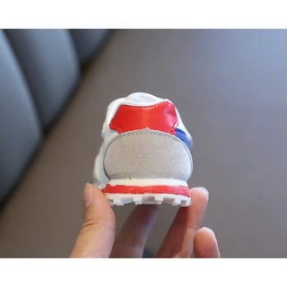 รองเท้าผ้าใบเด็กเล็ก หนัง PU นิ่ม ใส่สบาย พื้นกันลื่น 1-5ปี เด็กหญิง เด็กชาย Toddler Shoes