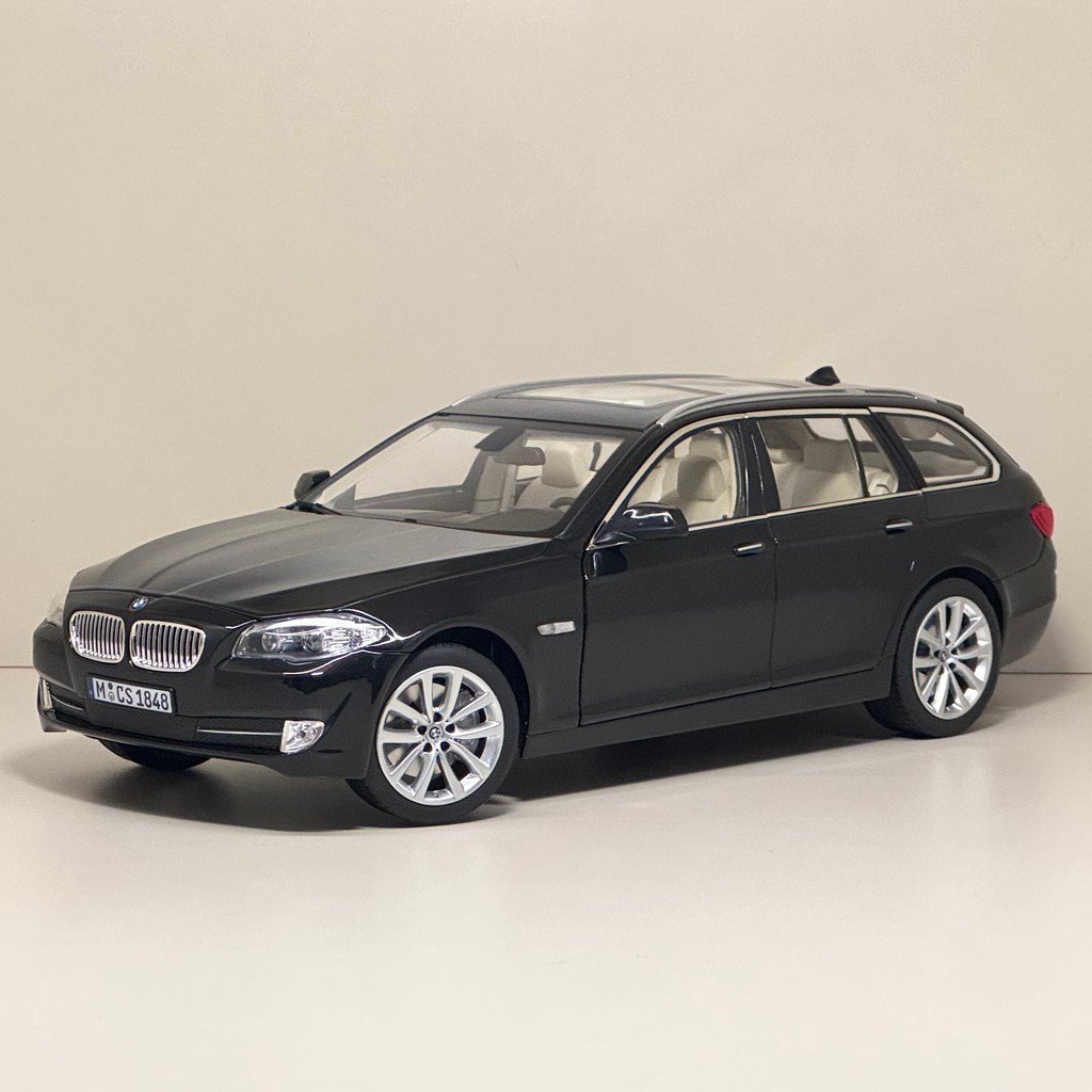 1/18 Norev Norev Original Factory BMW 5 Series Station Car 550i F11 โมเดลรถโลหะผสมสีดํา