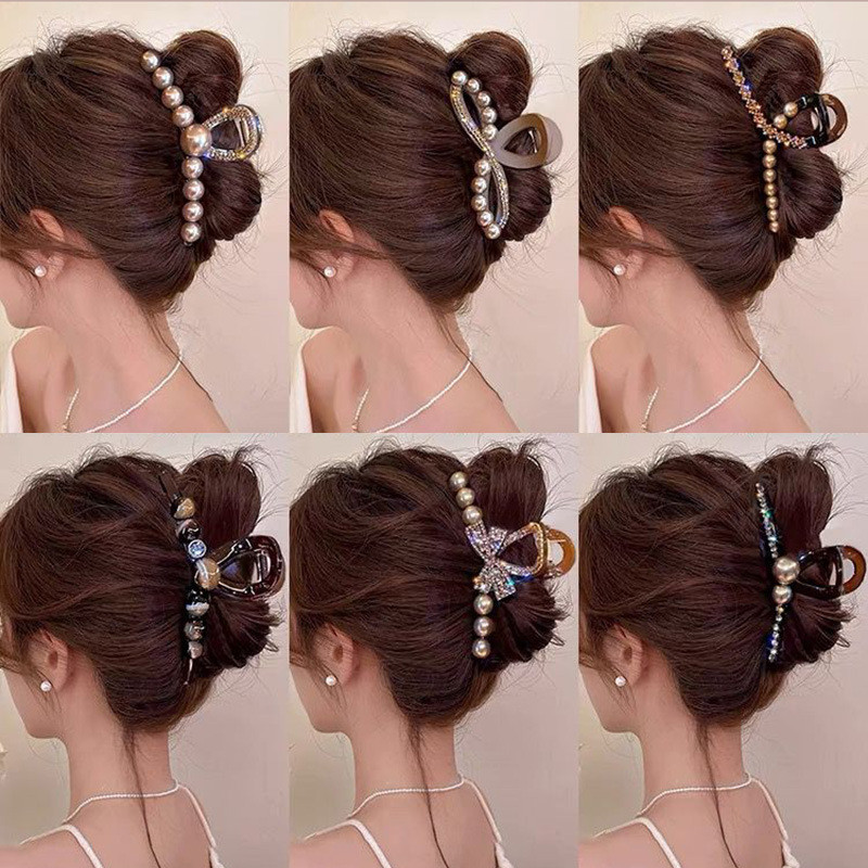 สไตล์ใหม่ High-End เวอร์ชั่นเกาหลีสีกาแฟ Pearl Rhinestone คว้าคลิปหญิงหรูหรา Camellia ดอกไม้คลิปผมด้านหลังหัวผม Shark คลิปอารมณ์ All-Match Headdress