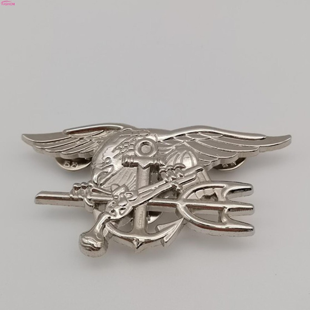 เข็มกลัดการบินโลหะผสม Pin Gold/Silver Vintage Suit เสื้อกันหนาวตกแต่ง Pin