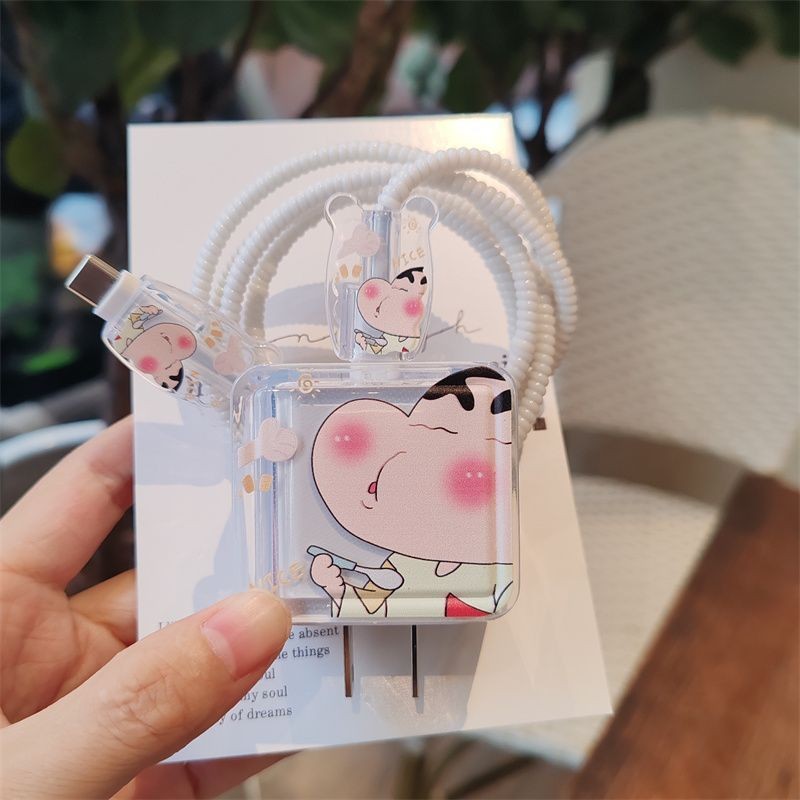 การ์ตูนน่ารักเครยอนชินจัง DIY 18w/20w Charger Protector ชุด Charger Case Cable Protector สําหรับ iPhone11 12 13 14 15pro max