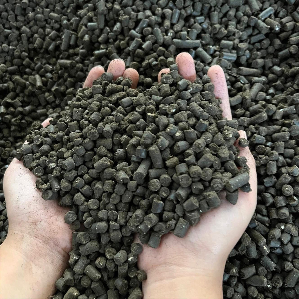 มูลไก่อัดเม็ด EM / 900g. ปุ๋ยอินทรีย์ มูลไก่อัดเม็ด ปุ๋ยคอกใส่ต้นไม้ ดินปลูกต้นไม้ ปุ๋ยจากขี้ไก่หมัก Chicken Fertilizer