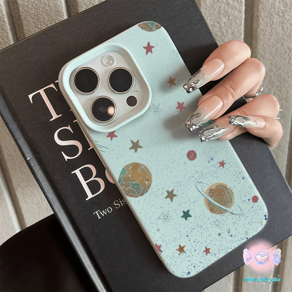 🎀จัดส่งในพื้นที่🎀เคสเหมือนเปลือกลิ้นจี่ ดาวเคราะห์และดวงดาว ช่องว่าง สําหรับIPhone16 15 13  11 7 8plus Pro Promax X XRXS