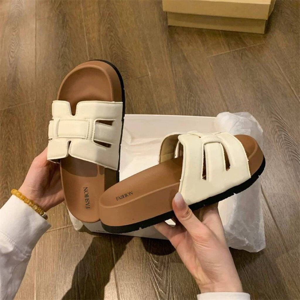 รองเท้าแตะผู้หญิง Soled High-End สำหรับฤดูร้อน สวมใส่ด้านนอกได้อย่างสง่างาม เพิ่มความสูงและเหมาะสำหรับชายหาด