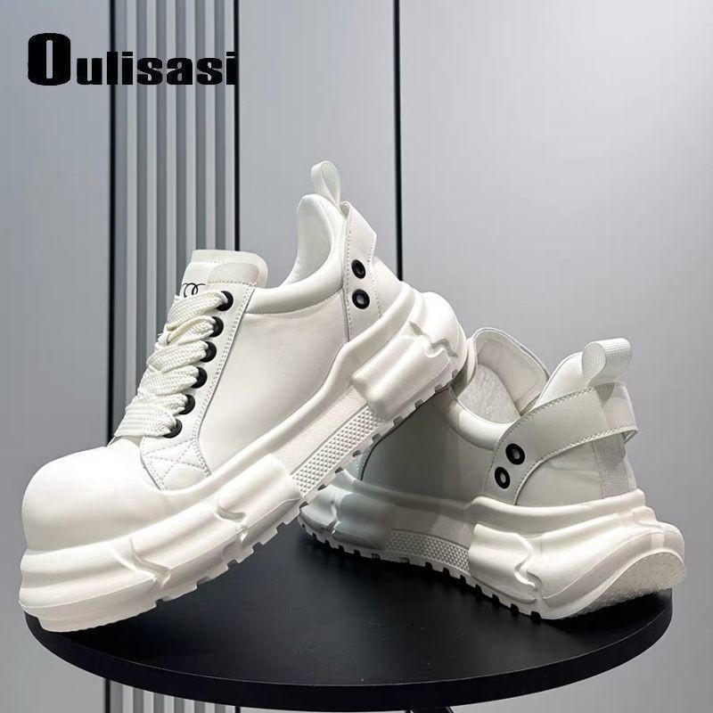 Ollie หนาSoled Mickey Big Toe รองเท้าผู้ชาย 2025 ขนมปังรองเท้าด้านในรองเท้าผ้าใบเพิ่มความสูงฤดูร้อน 