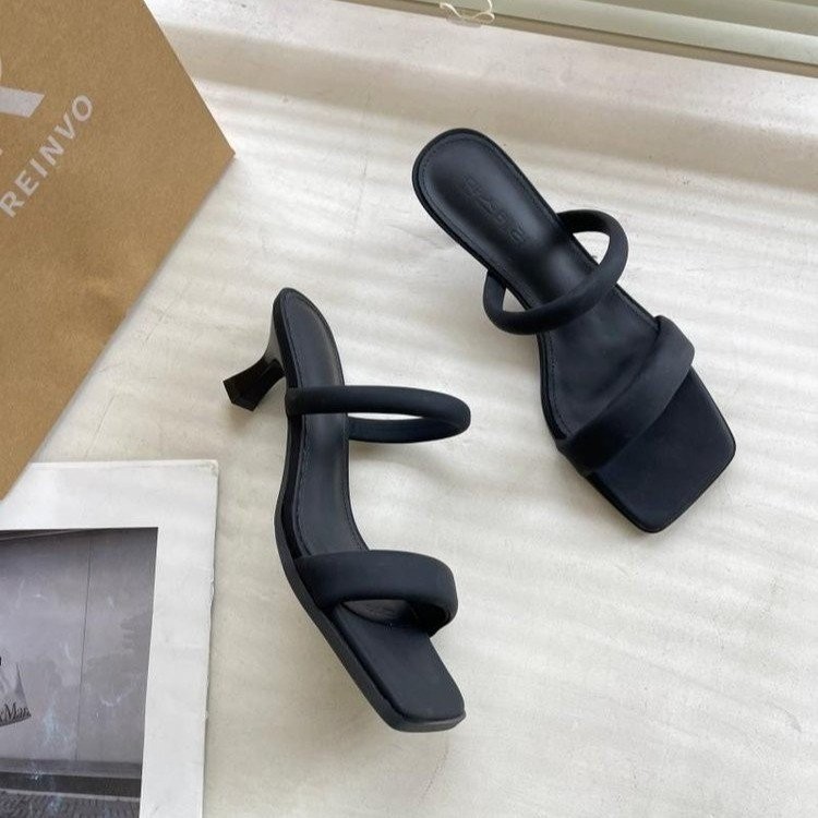 Square Toe Stiletto Slip-On รองเท้าส้นสูงผู้หญิงแฟชั่น
