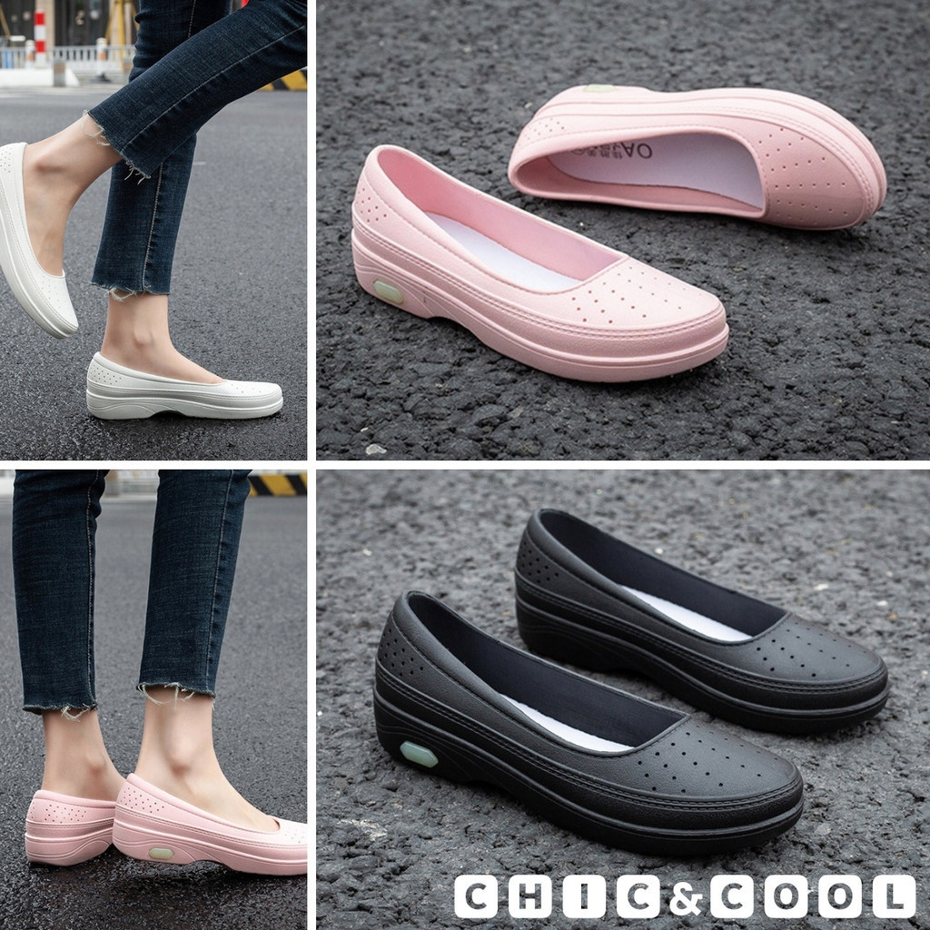 & รองเท้าคัชชูยาง รุ่นฉลุรูกลมเล็กๆ 3 สี ยางนิ่ม กันน้ำ มีส้น 2 cm. (20)