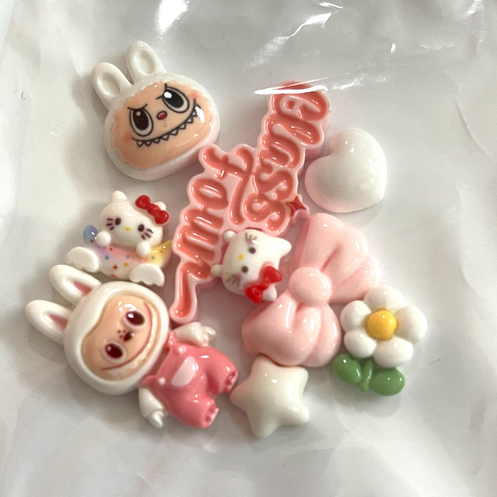 🇹🇭กาวเรซินแบบใหม่ ลายการ์ตูน เคสมือถือตกแต่ง อุปกรณ์เสริม DIY สำหรับติดกิ๊บ