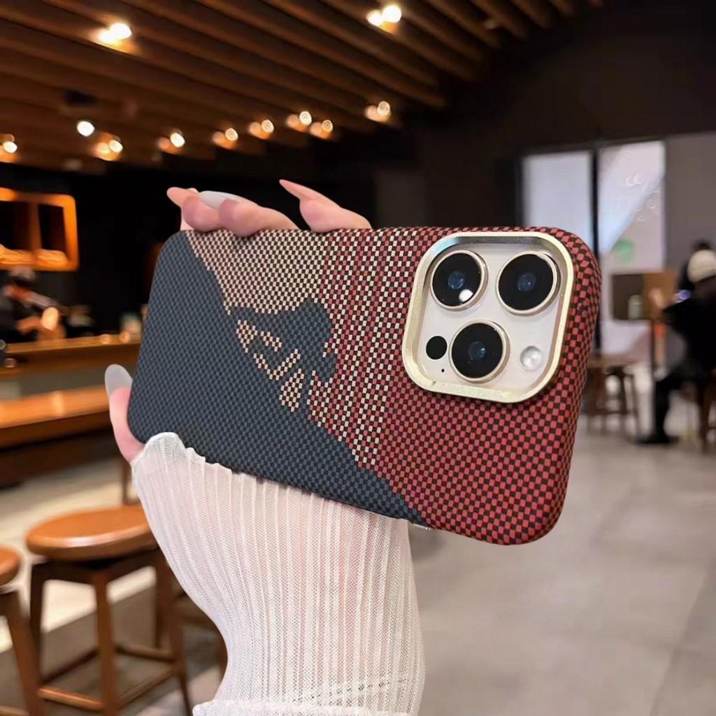 ใหม่iPhone 13กรณีขนาดใหญ่-Holeคาร์บอนไฟเบอร์ฮาร์ดแวร์เคสโทรศัพท์แม่เหล็กชาร์จกันกระแทกiPhone 16 Pro MaxสําหรับiPhone 16 15 14 13 12 Pro Maxกรณี