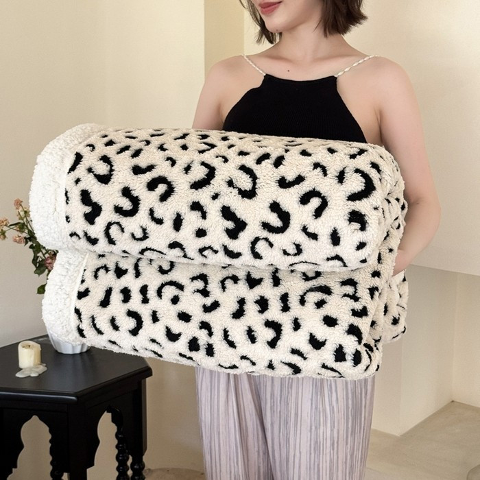 ผ้าห่มหนังแกะพิมพ์ลายเสือดาว Jacquard Single QueenWarm Selimut ผ้าห่มไหล่ชุด Single Queen/King Size
