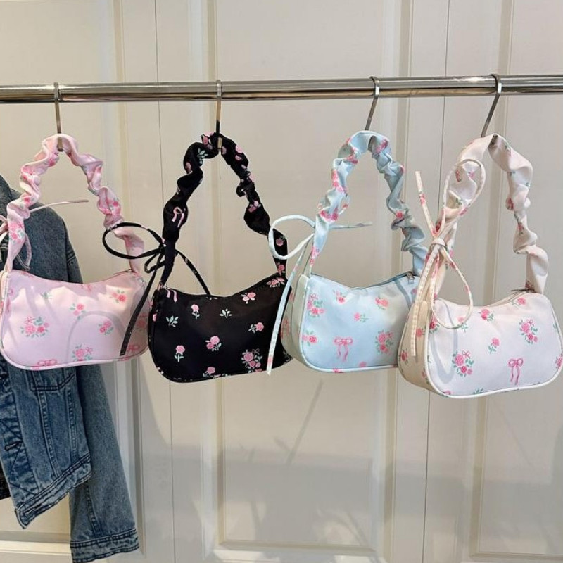 กระเป๋าถือสตรีลายดอกไม้จีบน่ารัก ลายดอกไม้จีบสวย+หนังนิ่ม น้ำหนักเบา พกพาสะดวก