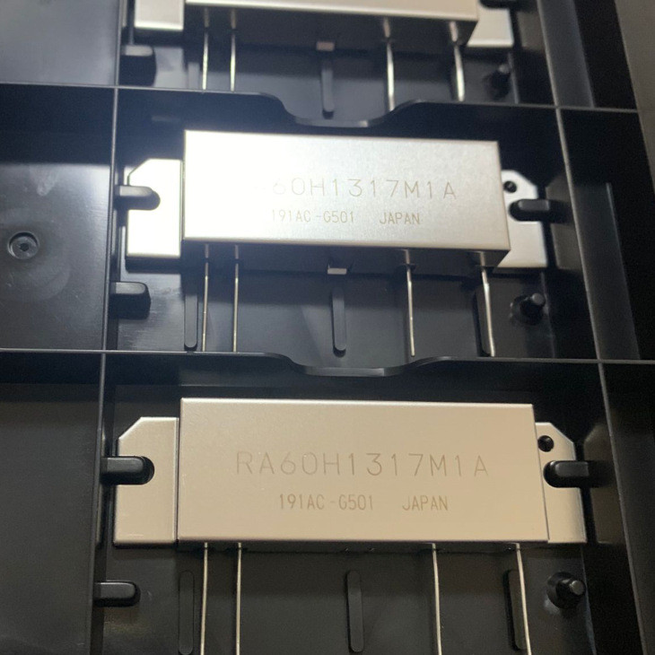 โรงงานเดิมอุปทาน RA60H1317M1A ความถี่สูงหลอดวิทยุความถี่หลอดโมดูลเครื่องขยายเสียงโมดูลแบรนด์ใหม่ของแ