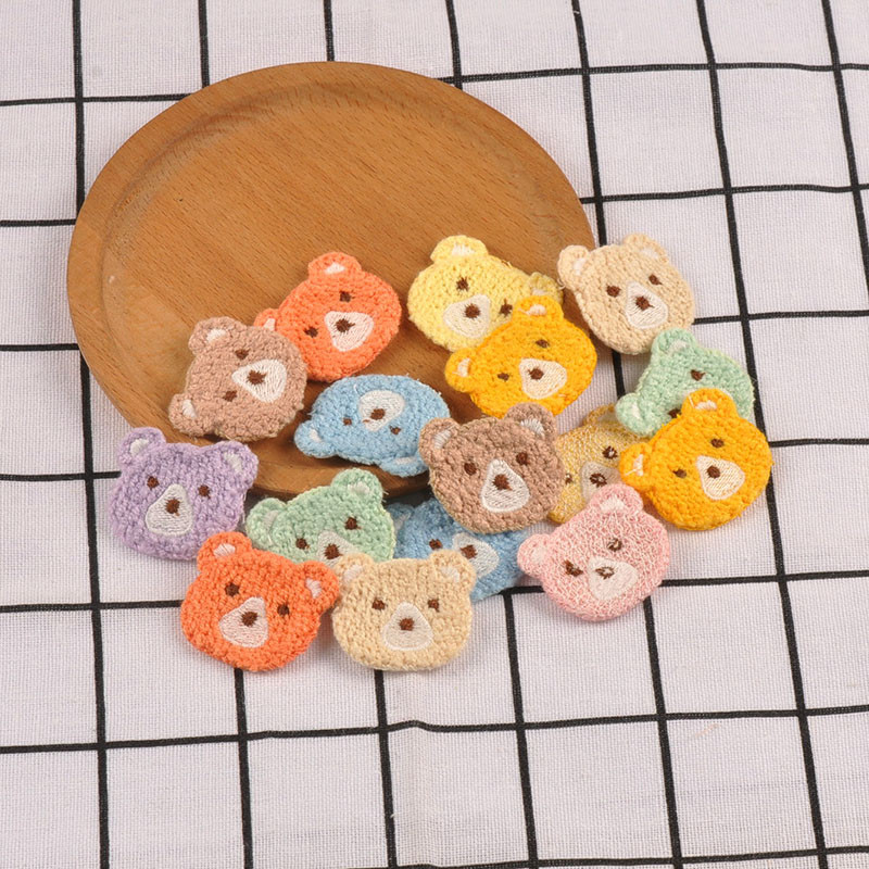 10pcs 37x34mm น่ารักสีหมีเย็บปักถักร้อยแพทช์เย็บเด็กกระเป๋าเสื้อผ้า Appliques อุปกรณ์เสริม DIY กิ๊บติดผม Handmade Decor CP4050