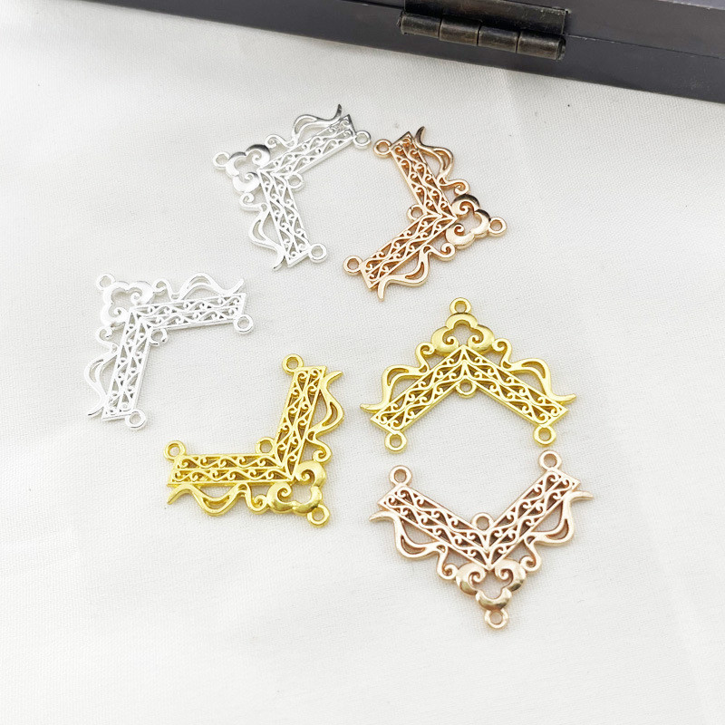 20pcs โลหะผสมที่มีรูพรุนแกะสลักจี้ DIY เครื่องประดับโบราณขายส่ง