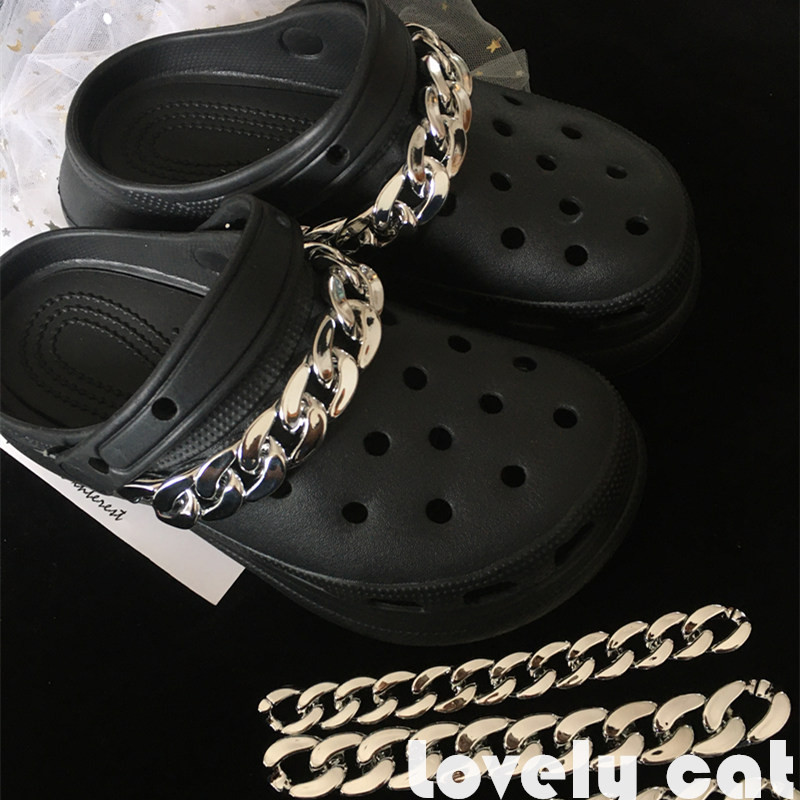 2ชิ้นโซ่รองเท้าหัวเข็มขัดรองเท้าหลุมทําเองเงินโซ่หนาที่มีร้อยตกแต่งรองเท้าดอกไม้