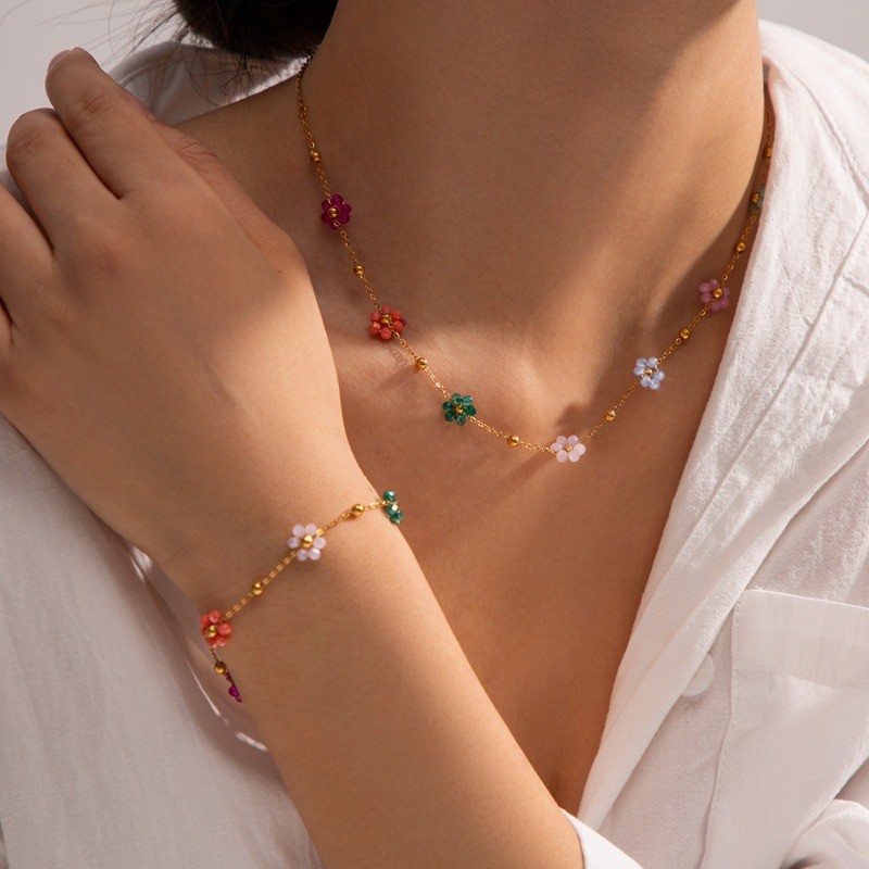 สร้อยข้อมือสร้อยคอดอกไม้ลูกปัดสีสันสดใสย้อนยุค