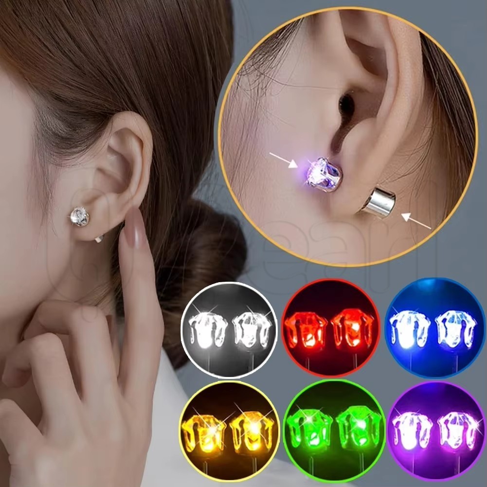 1/2 ชิ้น LED Bling Rhinestone Ear Stud - Light Up ต่างหู - แฟลชเพทายกระดูกอ่อนเจาะ Studs - Conch Earlobe Tragus วงกลมหู Studs - ฮาโลวีน Christmas Party Night ต่างหู